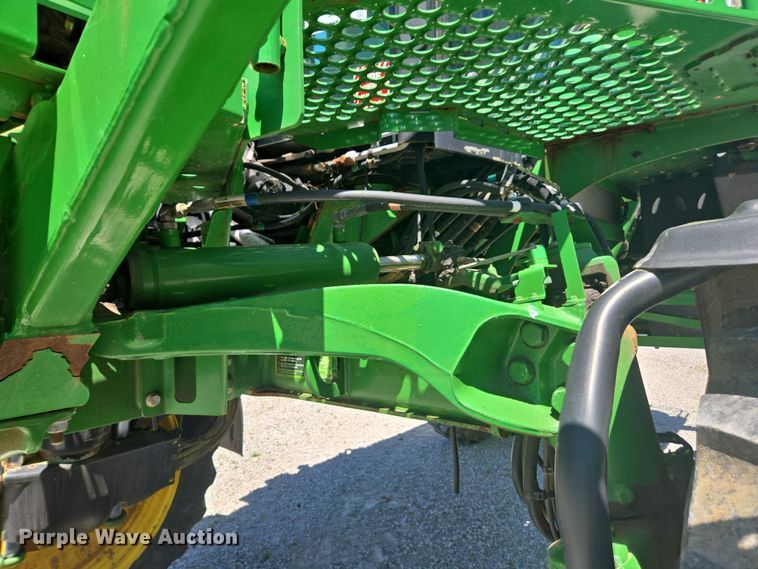 image for item DW1913 2016 John Deere R4030 spreader