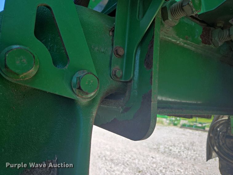 image for item DW1913 2016 John Deere R4030 spreader