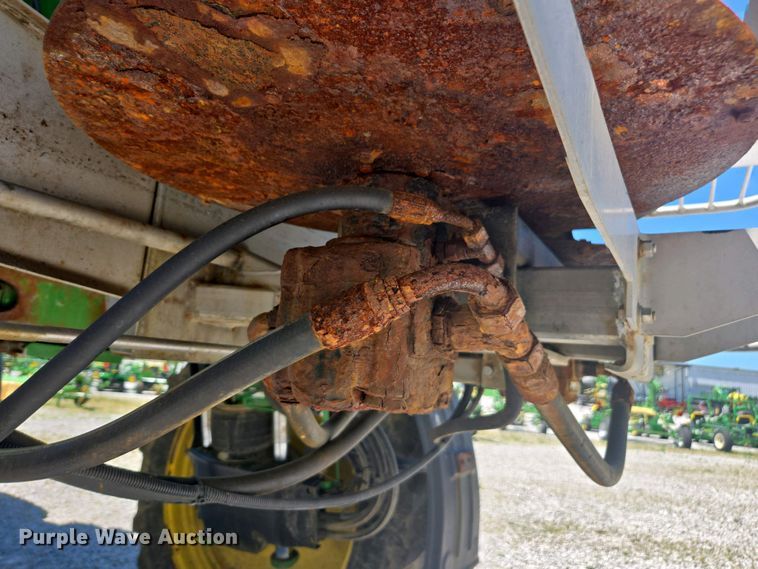 image for item DW1913 2016 John Deere R4030 spreader