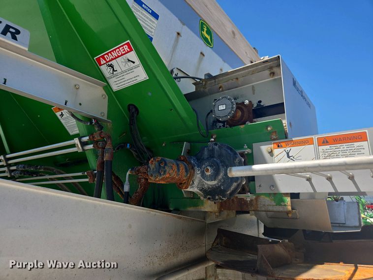 image for item DW1913 2016 John Deere R4030 spreader