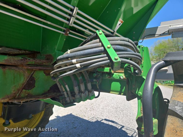 image for item DW1913 2016 John Deere R4030 spreader