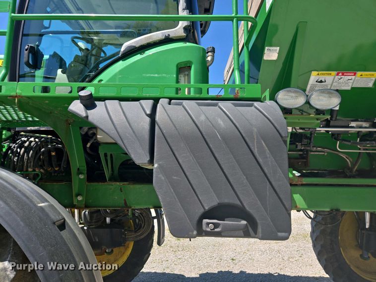 image for item DW1913 2016 John Deere R4030 spreader