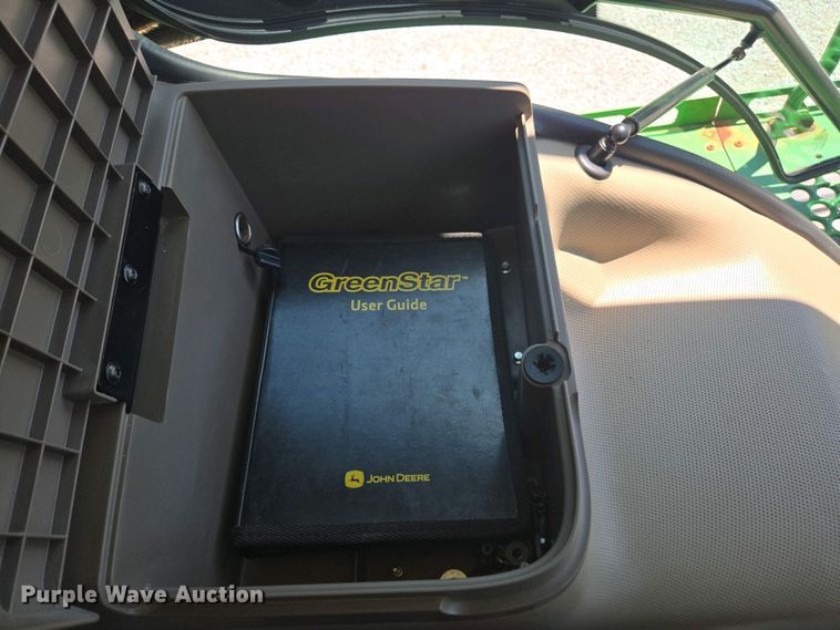 image for item DW1913 2016 John Deere R4030 spreader