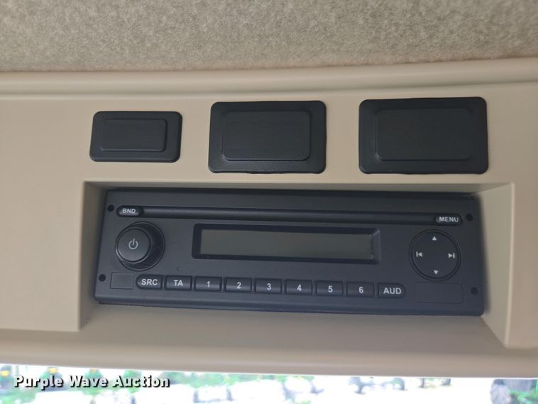 image for item DW1913 2016 John Deere R4030 spreader