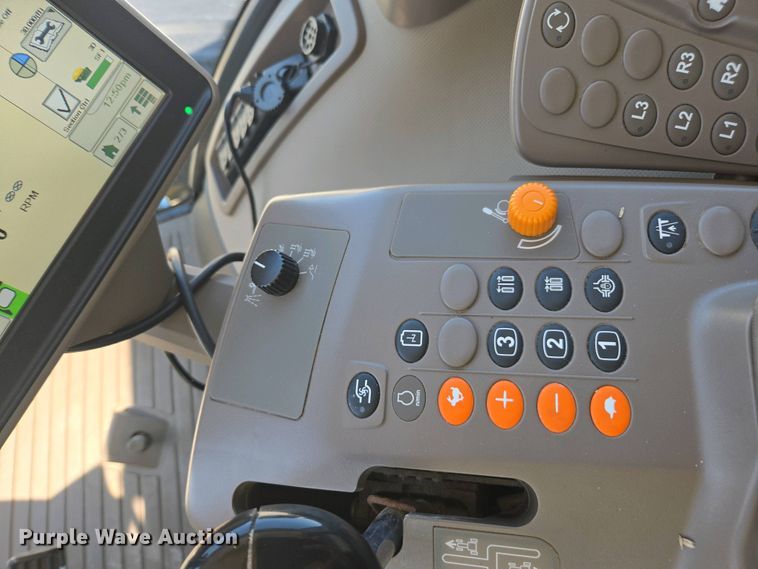 image for item DW1913 2016 John Deere R4030 spreader