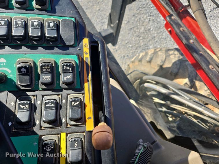 image for item DW1914 2009 Case IH Patriot 4420 sprayer