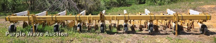 image for item DW1920 Buffalo row crop cultivator