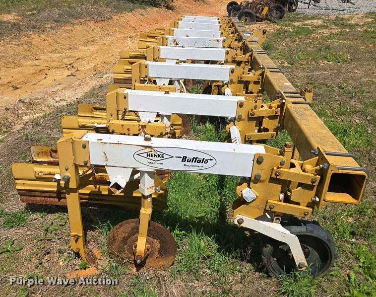 image for item DW1920 Buffalo row crop cultivator