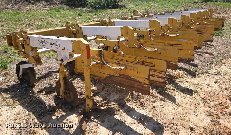 image for item DW1920 Buffalo row crop cultivator