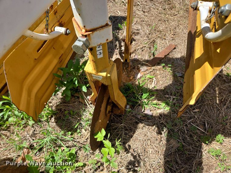 image for item DW1920 Buffalo row crop cultivator
