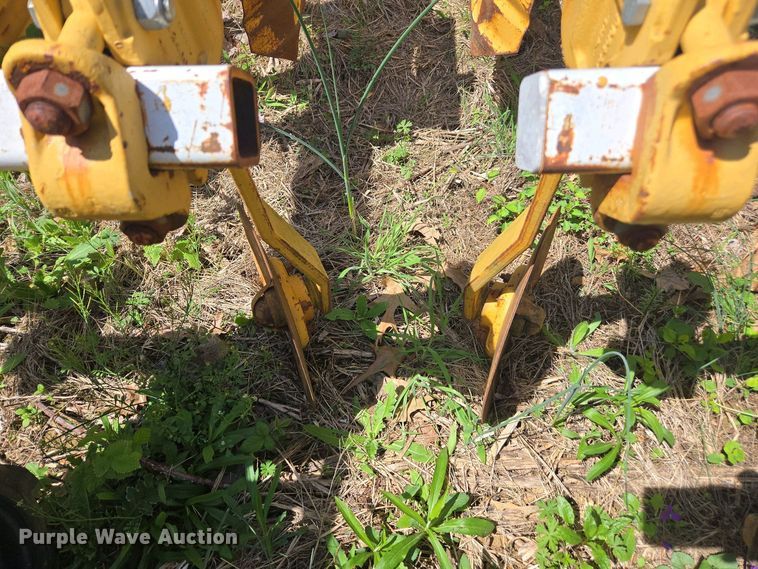 image for item DW1920 Buffalo row crop cultivator