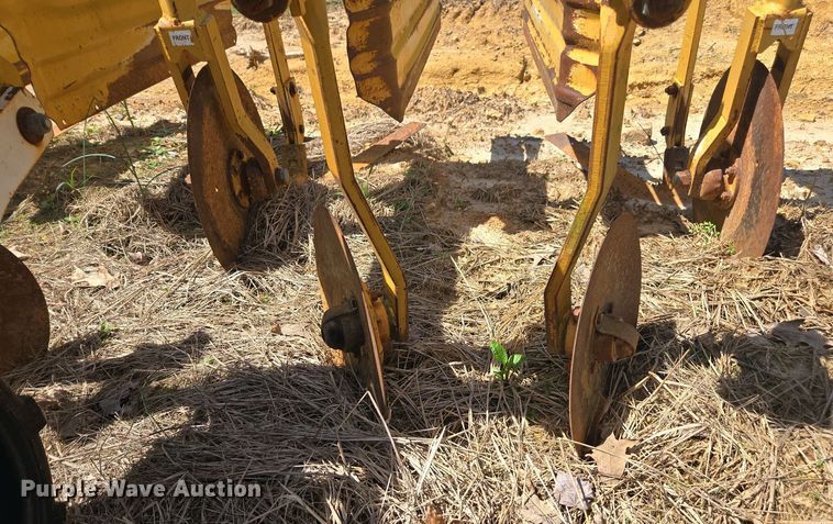 image for item DW1920 Buffalo row crop cultivator