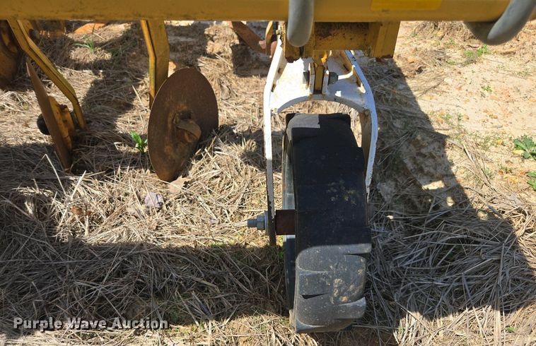 image for item DW1920 Buffalo row crop cultivator
