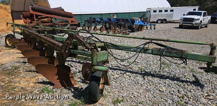 image for item DW1922 John Deere 2350-24 six bottom plow