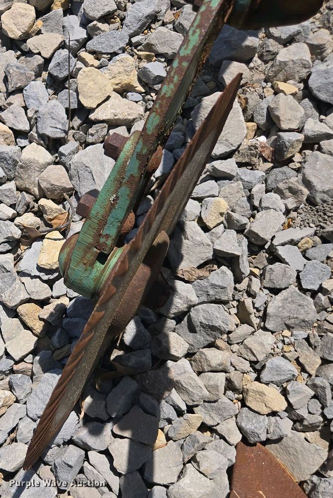 image for item DW1922 John Deere 2350-24 six bottom plow