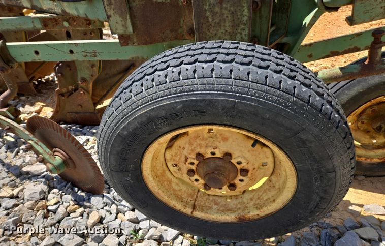 image for item DW1922 John Deere 2350-24 six bottom plow