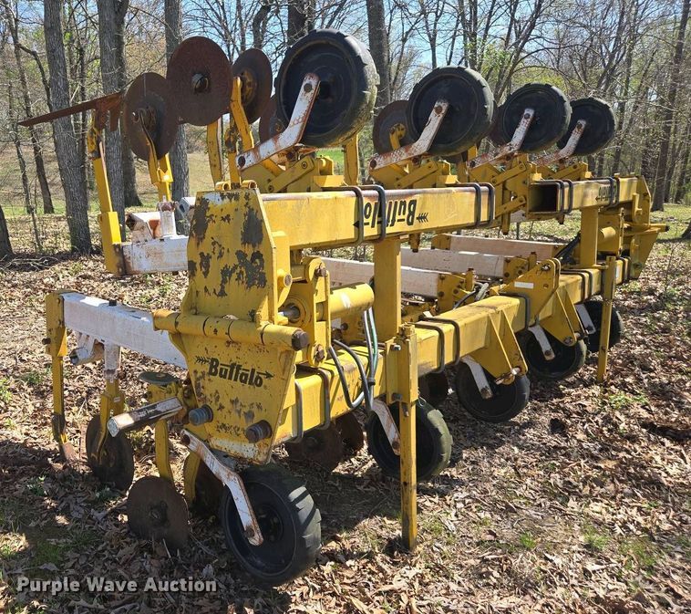 image for item DW1923 Buffalo row crop cultivator
