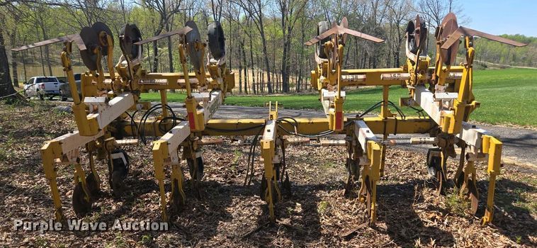 image for item DW1923 Buffalo row crop cultivator