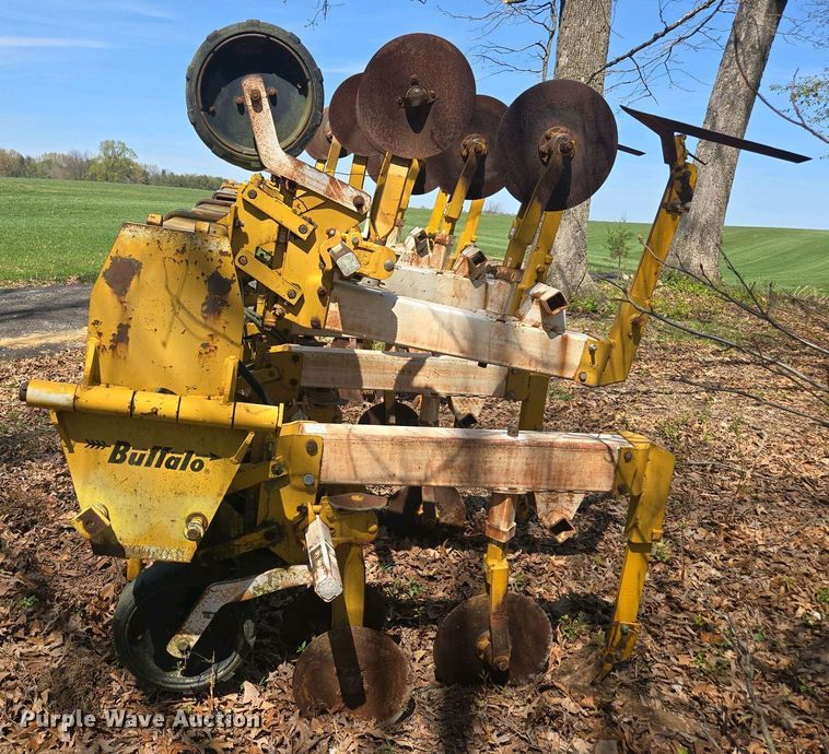 image for item DW1923 Buffalo row crop cultivator