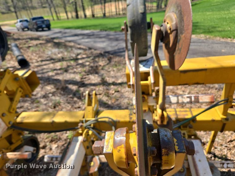 image for item DW1923 Buffalo row crop cultivator