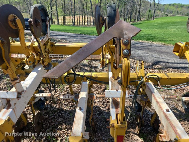 image for item DW1923 Buffalo row crop cultivator