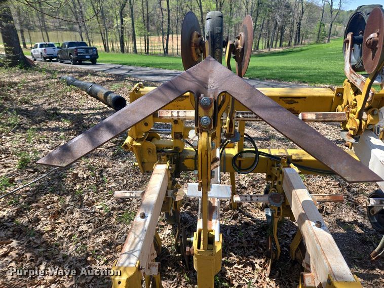 image for item DW1923 Buffalo row crop cultivator