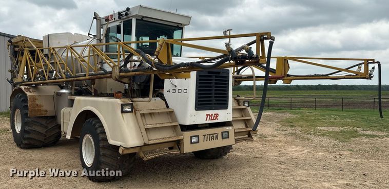 image for item DY2462 Tyler Titan 4300 sprayer