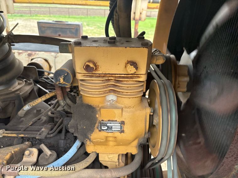 image for item DY2462 Tyler Titan 4300 sprayer