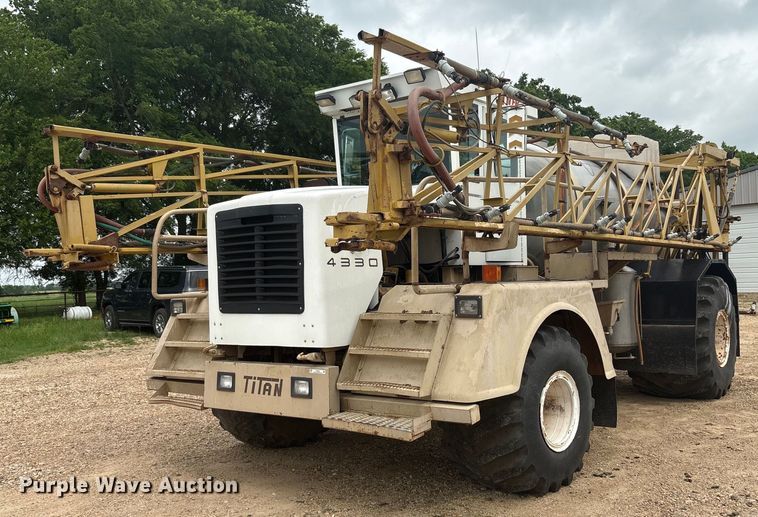 image for item DY2463 Tyler Titan 4330 sprayer