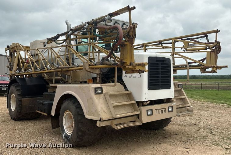 image for item DY2463 Tyler Titan 4330 sprayer