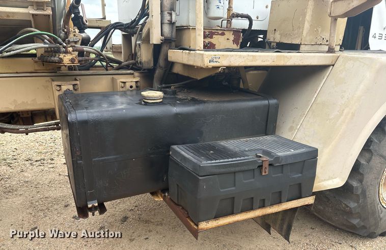 image for item DY2463 Tyler Titan 4330 sprayer