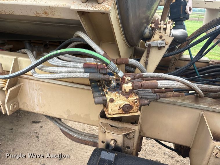 image for item DY2463 Tyler Titan 4330 sprayer