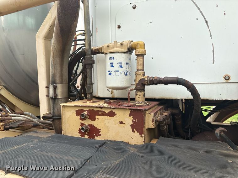 image for item DY2463 Tyler Titan 4330 sprayer