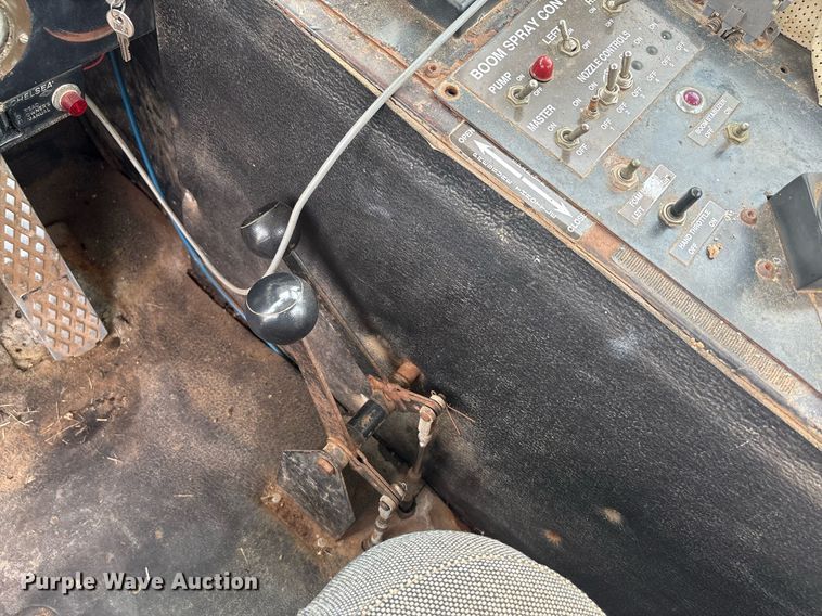 image for item DY2463 Tyler Titan 4330 sprayer