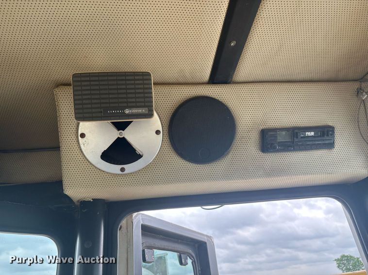 image for item DY2463 Tyler Titan 4330 sprayer