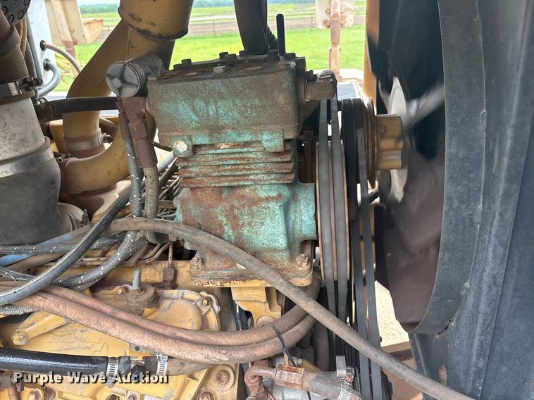 image for item DY2463 Tyler Titan 4330 sprayer