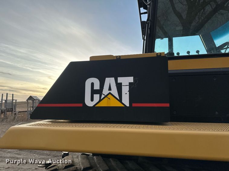 image for item EC2373 1994 Caterpillar  Challenger 85C  tractor