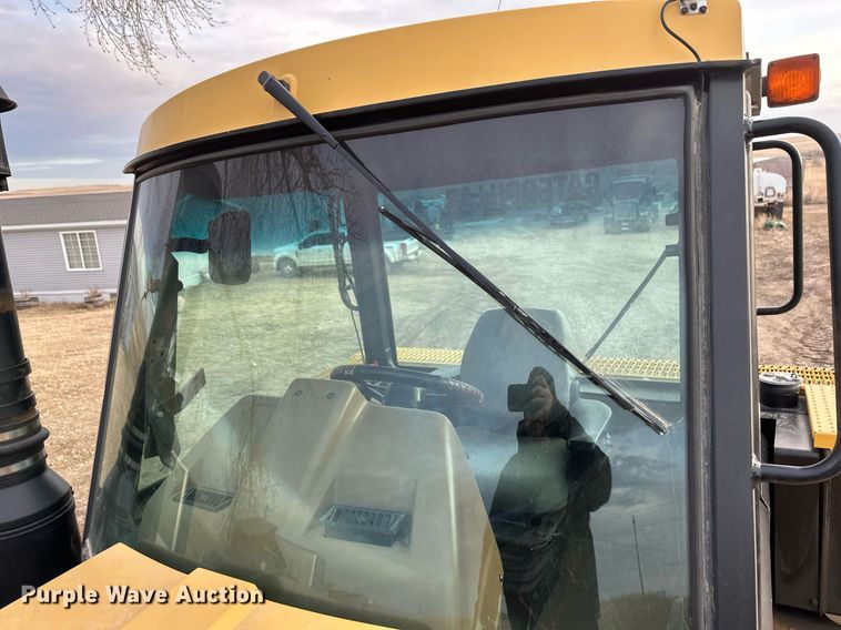 image for item EC2373 1994 Caterpillar  Challenger 85C  tractor