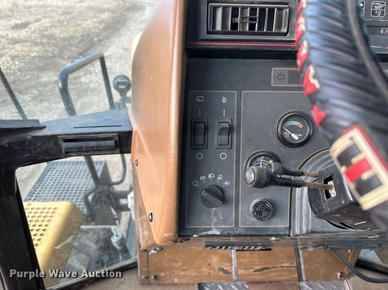 image for item EC2373 1994 Caterpillar  Challenger 85C  tractor