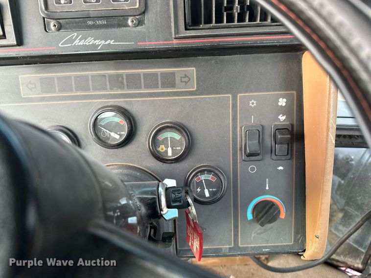 image for item EC2373 1994 Caterpillar  Challenger 85C  tractor