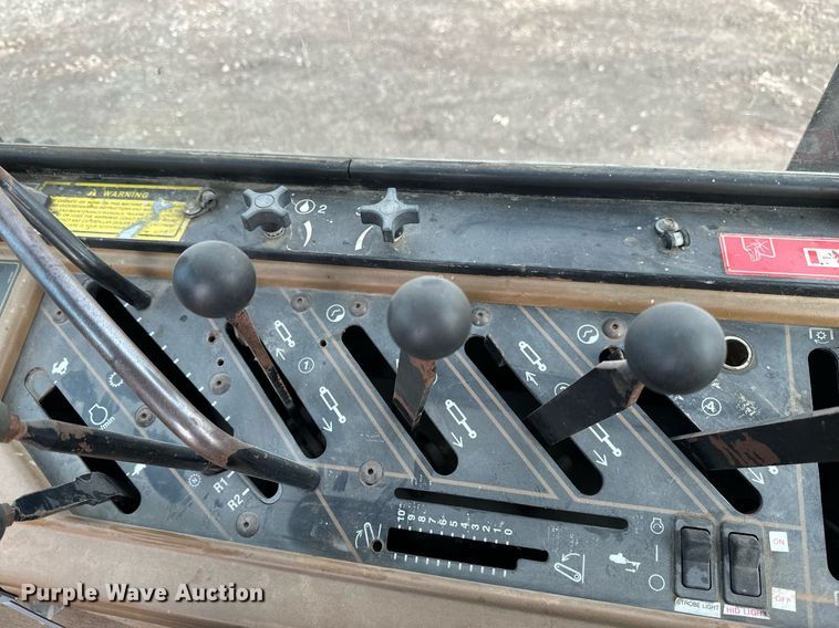 image for item EC2373 1994 Caterpillar  Challenger 85C  tractor