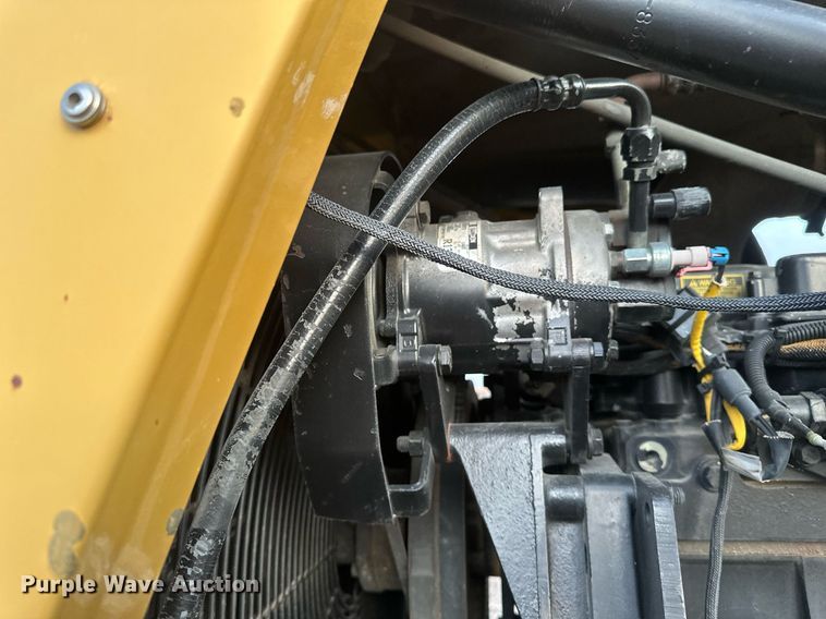 image for item EC2373 1994 Caterpillar  Challenger 85C  tractor