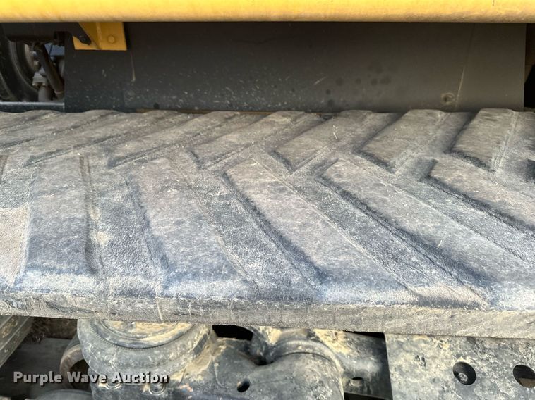 image for item EC2373 1994 Caterpillar  Challenger 85C  tractor