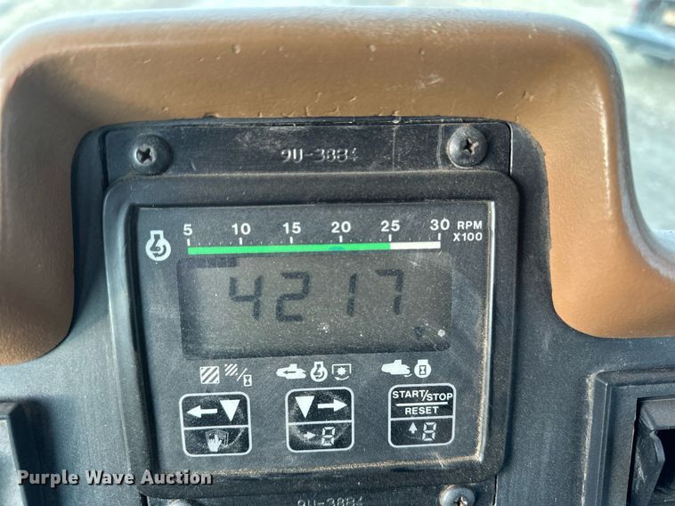 image for item EC2373 1994 Caterpillar  Challenger 85C  tractor