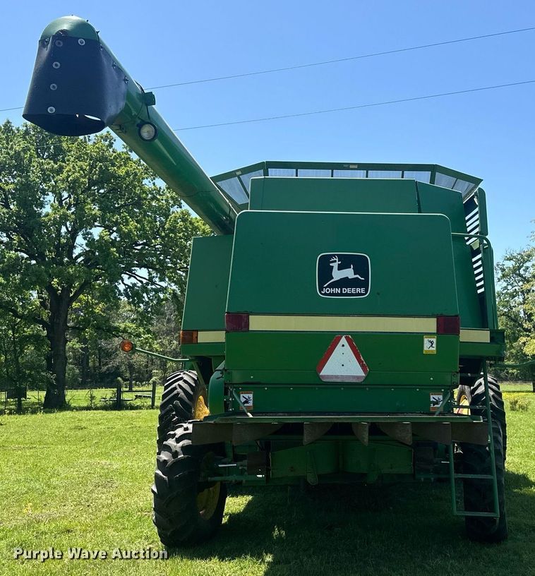 image for item EF2995 1994 John Deere 9600 combine