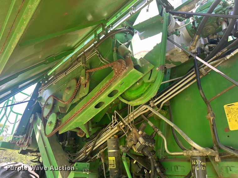 image for item EF2995 1994 John Deere 9600 combine