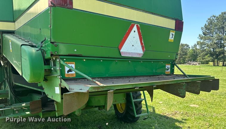 image for item EF2995 1994 John Deere 9600 combine