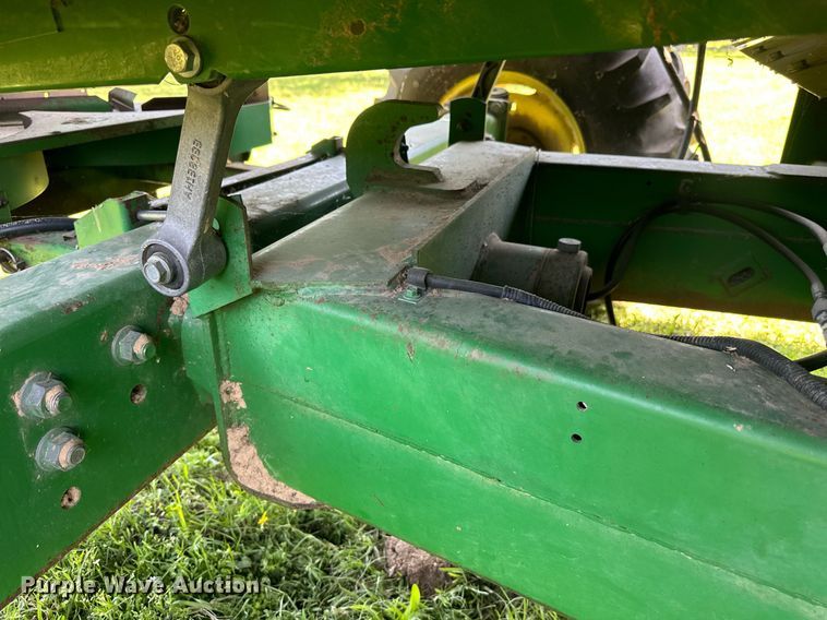 image for item EF2995 1994 John Deere 9600 combine