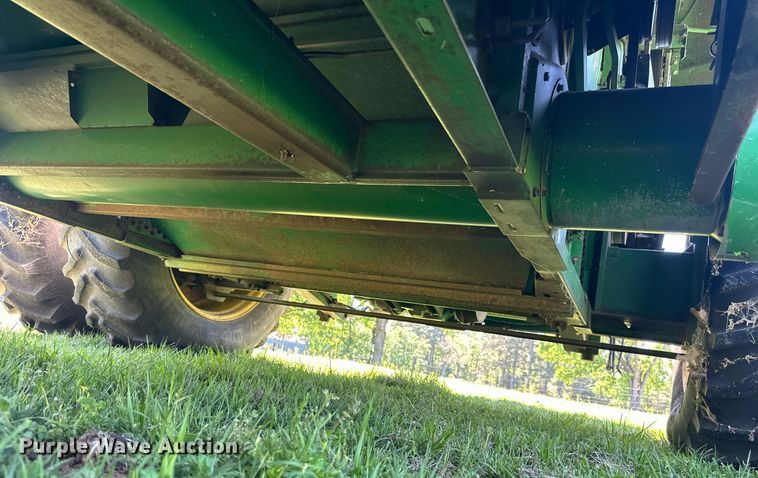 image for item EF2995 1994 John Deere 9600 combine