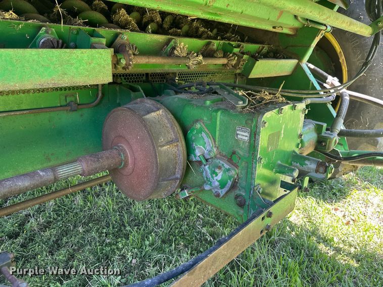 image for item EF2995 1994 John Deere 9600 combine